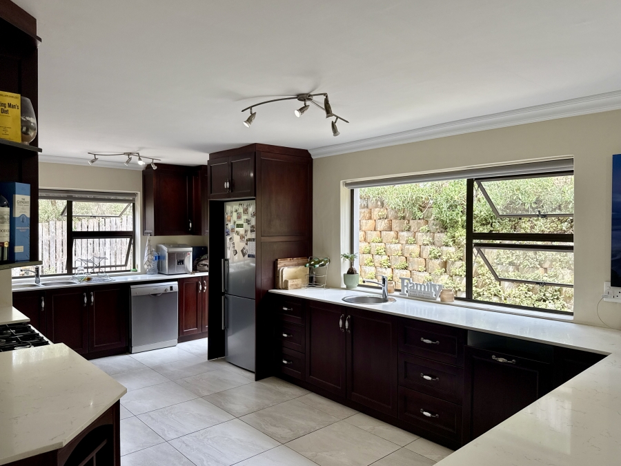 4 Bedroom Property for Sale in Knysna Heights Western Cape